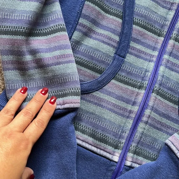 Lululemon Scooba Hoodie Baja Pattern - Picture 3 of 5